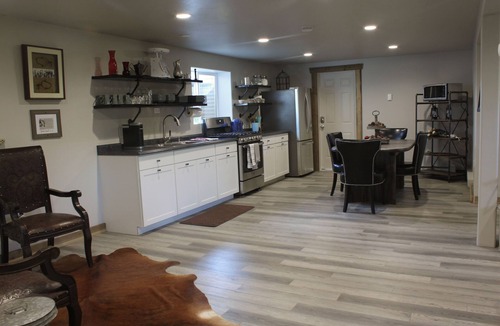 New Castle Apartment | Perfect for outdoor adventurers & couples; near Glenwood, hot springs & skiing