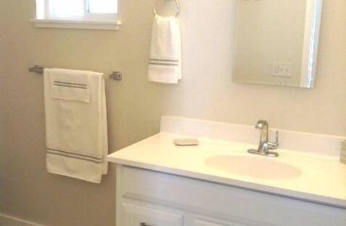 Lower Arapahoe Apartment | Perfect For You! New Everything!