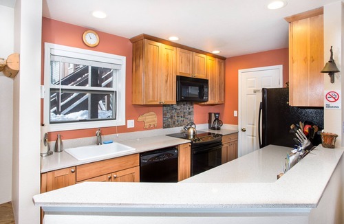 Purgatory Condo | Perfect San Juan Mountain Getaway! Fireplace, Spa Bathroom, Amazing Views!