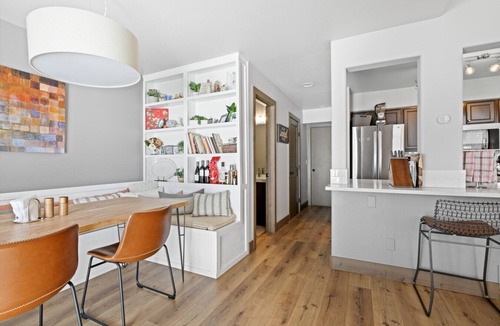 Edwards House | Perfectly Located 3 Bed 3.5 Bath Beautiful Townhome