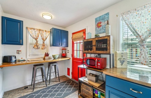 Lamar Heights Area House | PET AND FAMILY FRIENDLY I HEART COLORADO HOME