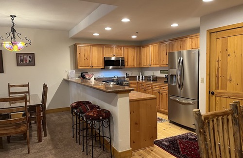 Mountain Village Condo | Pet-Friendly 1-Bedroom Condo With Pool, Hot Tubs