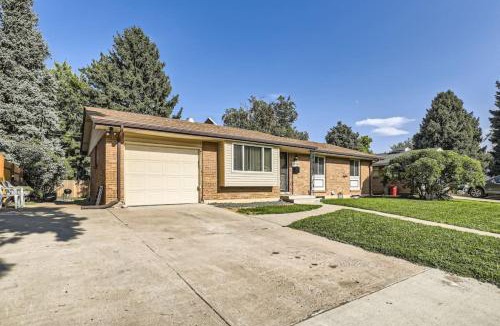 Lakewood House | Pet Friendly 3 Bedroom Near to Red Rocks And Belmar In Denver