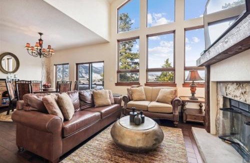Frisco House | Pet-Friendly 4 Bedroom Townhome In Frisco - Short Drive To Breck!