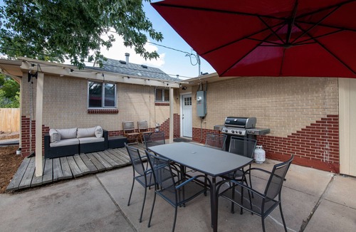 Arvada Plaza Area Apartment | Pet friendly apartment in thriving Arvada