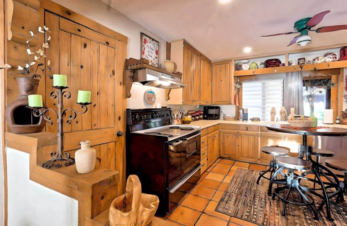 Clovis House | Pet-Friendly Clovis Home: Yard, Pergola & Hot Tub