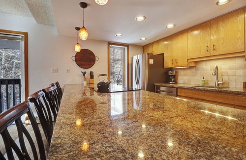 Frisco Condo | Pet-Friendly Condo, New Furniture, King Bed, Hot Tubs, Pools, Fireplace - CC301