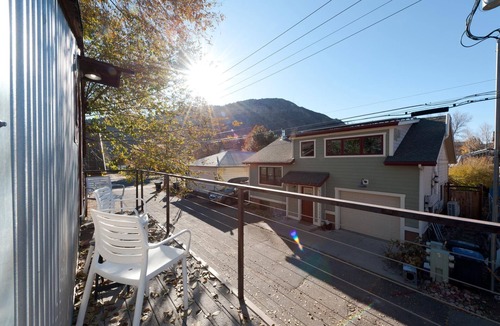 Historic Downtown Durango Apartment | Pet Friendly Downtown Studio Apartment with Deck - AC - Walk to Main Street