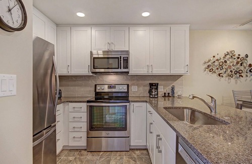 Mountain House Condo | Pet Friendly in Keystone! On River Trail. Walk/Shuttle to Dining, Shops