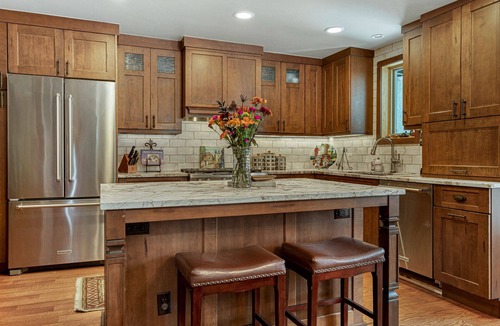 Highland Meadows House | Pet Friendly Luxury Home with Private Hot Tub + Woodburning Fireplace