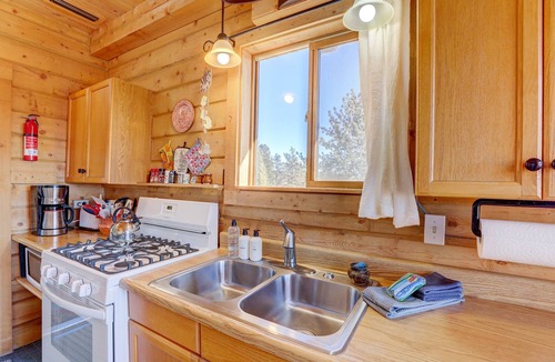 Como Cabin | Pet-Friendly Mountain Cabin with Stunning Stargazing Views