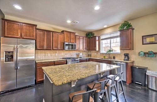 Parker House | Pet-Friendly Parker House Rental w/Home Gym!