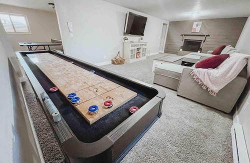 Briargate House | PET FRIENDLY/PING PONG/GAME ROOM!FAMILY GATHERING