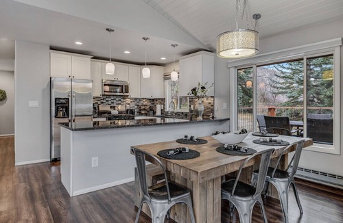 Glenwood Springs House | Pet-Friendly, Private Creekside Retreat Near Town & Hot Springs