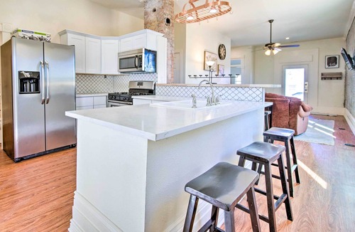 Aberdeen House | Pet-Friendly Pueblo House w/ Fenced Backyard!