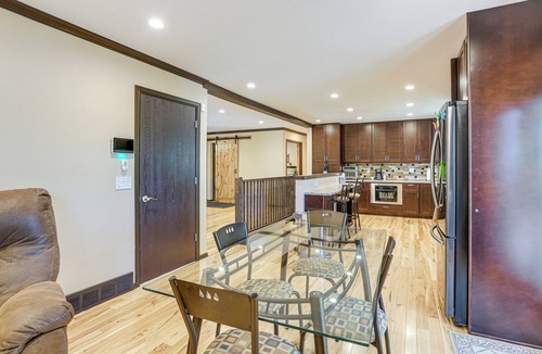 Aurora House | Pet-Friendly Retreat w/Fenced Yard in Aurora