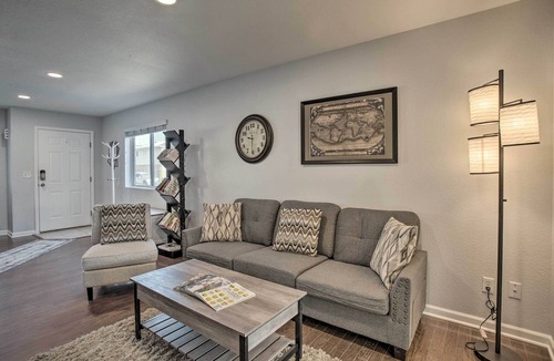 Barths House | Pet-Friendly Townhome w/ Hot Tub, 5 Mi to LoDo!