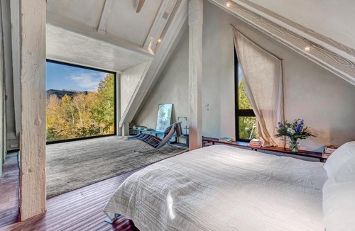 Red Mountain House | Pewter · ✧ Minimalist Modern Hideaway w/ Mountain Views ✧