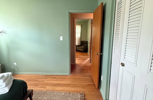 Cimarron Hills House | Pikes Peak view Retreat Sleeps 10 + Private Yard