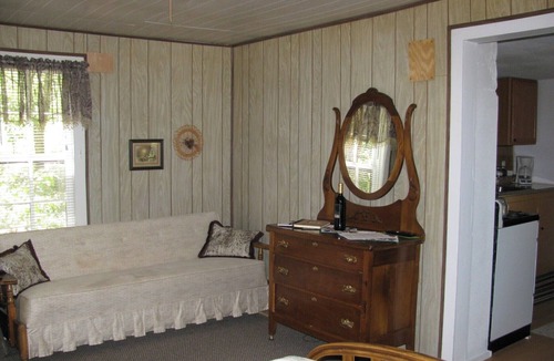 Beulah Cabin | Pine Away/1 bedroom, 1 bathroom