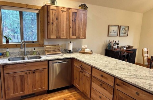 Pine Cabin | Pine Heaven, outdoor paradise!nn