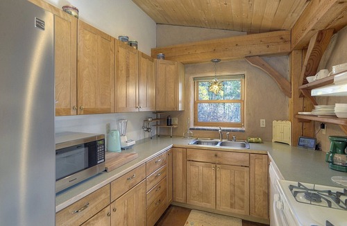 Los Ranchitos Estates Cabin | Pine Meadow Cabin | Straw Bale, Solar Powered Cabin in Woods - Pets OK