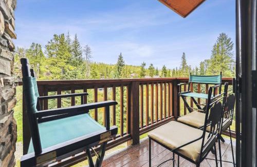 Four O'Clock Apartment | Pine Ridge 7E condo
