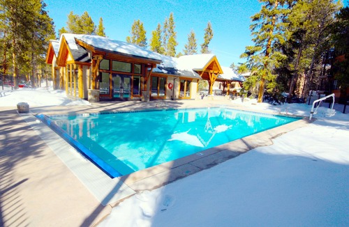 Warrior's Mark Condo | Pinecreek #I - 1 BR: Close to Town- Shuttle to Slopes- Pool & Hot Tub Access
