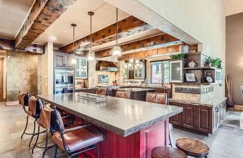 Copper Mountain House | Pinnacle Lodge - True Slope side Ski-in/out