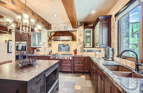 Copper Mountain House | Pinnacle Lodge - True Slope side Ski-in/out