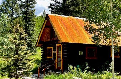 Crested Butte Resort | Pioneer Guest Cabins