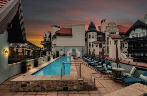 Vail Apartment | Platinum 3 Bedroom Vacation Rental In The Heart Of Vail That Includes Ski Valet, Ski Deck, Rooftop Pool, Panoramic Views