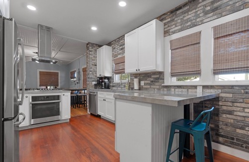 Loveland House | Plunge Pool Paradise ~ Dog Friendly