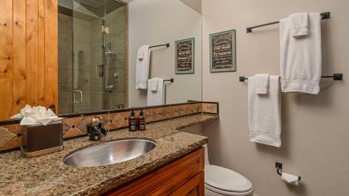 Breckenridge House | Point View Place