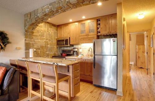 Rendezvous Condo | Pool & 3 Hot Tubs: Winter Park Condo on Bus Line