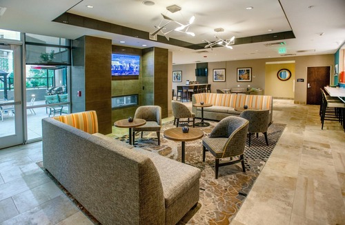 Civic Center Apartment | Pool & Hot Tub. Free Breakfast. Studio in Downtown Denver!