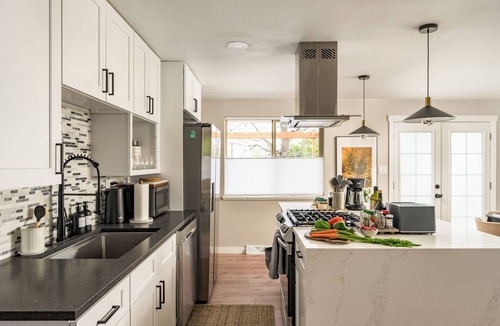 Arvada House | Pool/Outdoor Movie Theater/Game Room/15 mins to Downtown Denver