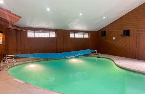 Colorado Springs House | Poolhouse in the Pines