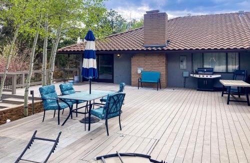 Colorado Springs House | Poolhouse in the Pines