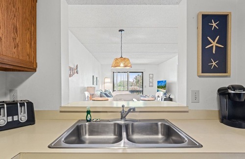 St. Augustine Beach Condo | Poolside St. Augustine Condo – Walk to Beach, Sleeps 4