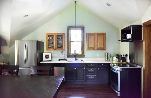 Highland Cottage | Potter Highlands Group Getaway! 2 Units, Hot Tub, Firepit, Walkable: sleeps 12