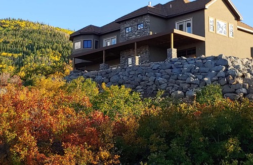 Mesa House | Powderhorn ski resort Executive home with spectacular views of valley & slopes.