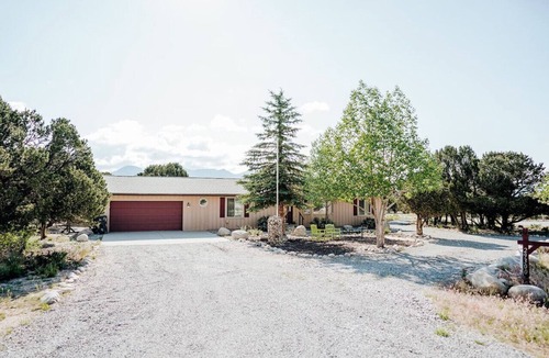 Buena Vista House | Princeton View 3BR w/perfect backyard for dogs