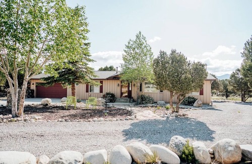 Buena Vista House | Princeton View 3BR w/perfect backyard for dogs
