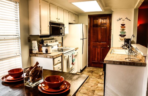 Aurora House | Private 3 Story Colorado Townhouse with 2 Car Garage Parking!