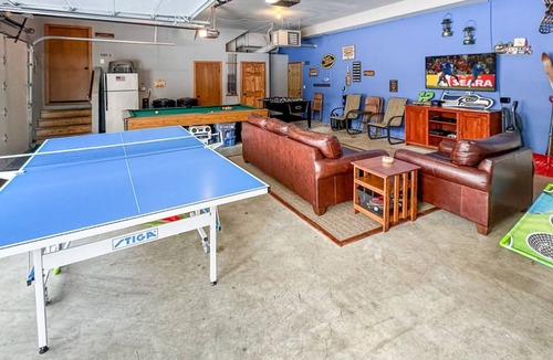 Cle Elum House | Private 5 Acre Mountain Escape + HotTub/Epic GmRm - 3 Night Savings