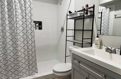 Green Valley Ranch House | Private and Cozy Basement Suite:n12 Mins From DIA