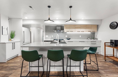 Lakewood House | Private Basement Perfect For Concerts & Adventures