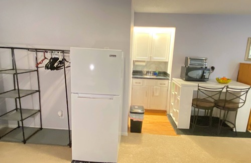 Greenwood Village House | Private Cozy Studio with kitchenette - Garden level