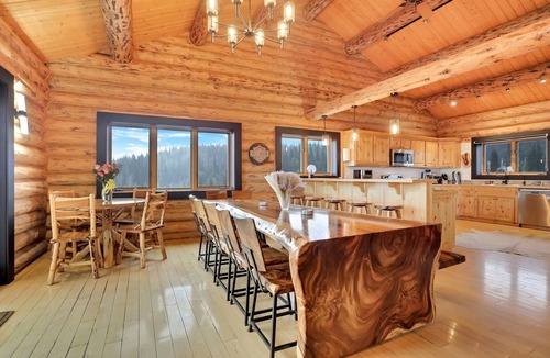 Steamboat Springs House | Private Estate on 10 acres w/pond & panoramic views | Hot Tub | Sauna